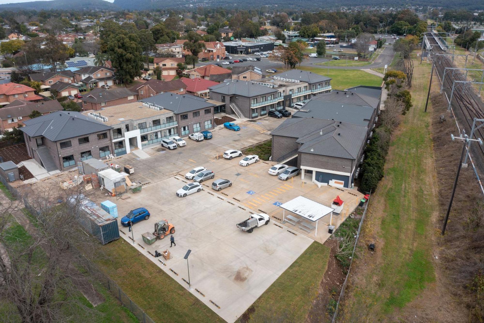 Value Suites Penrith Exterior foto